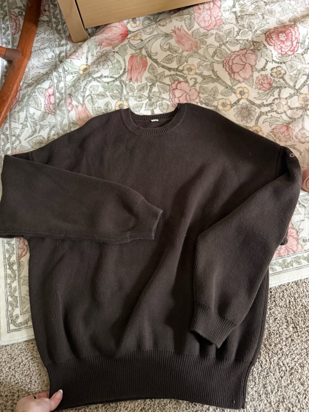 ALO Yoga Men's Dark Brown Crewneck Sweater